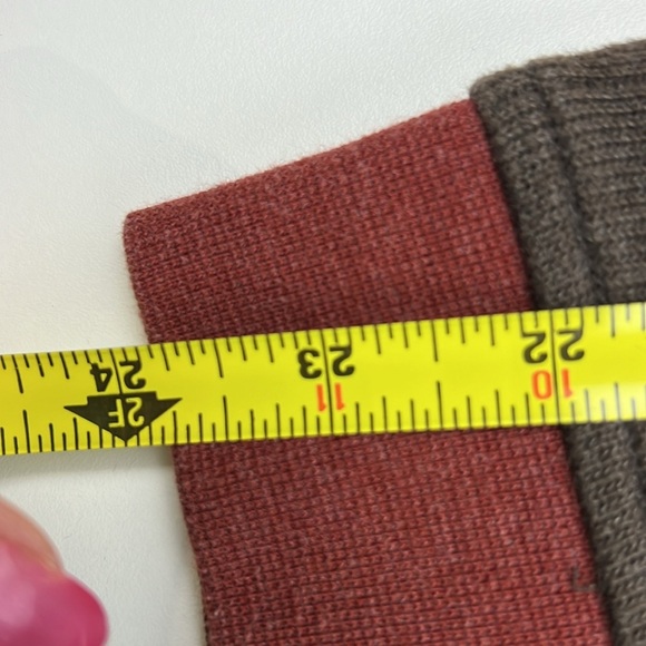 Columbia Sportswear Men's brown long sleeve v-neck sweater - Picture 5 of 6